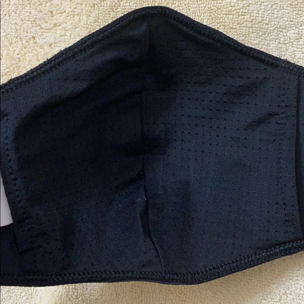 ADIDAS Unisex FACE COVER - Size M/L